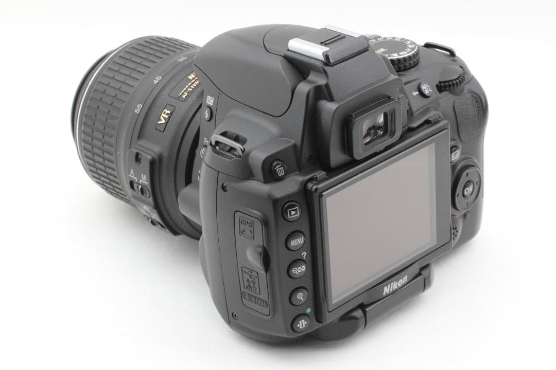 Nikon D5000 デジタルカメラ AF-S 18-55mm レンズキット