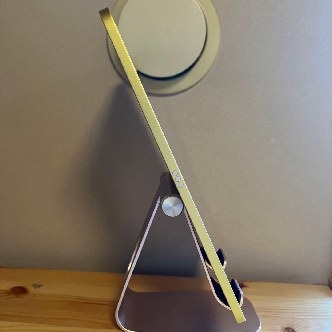 バッテリー100%全て新品同様！iPad 10世代　256GB ケース付