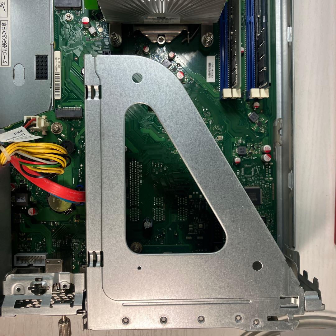 第9世代！Core i3！ESPRIMO D588/BX本体のみジャンク品！