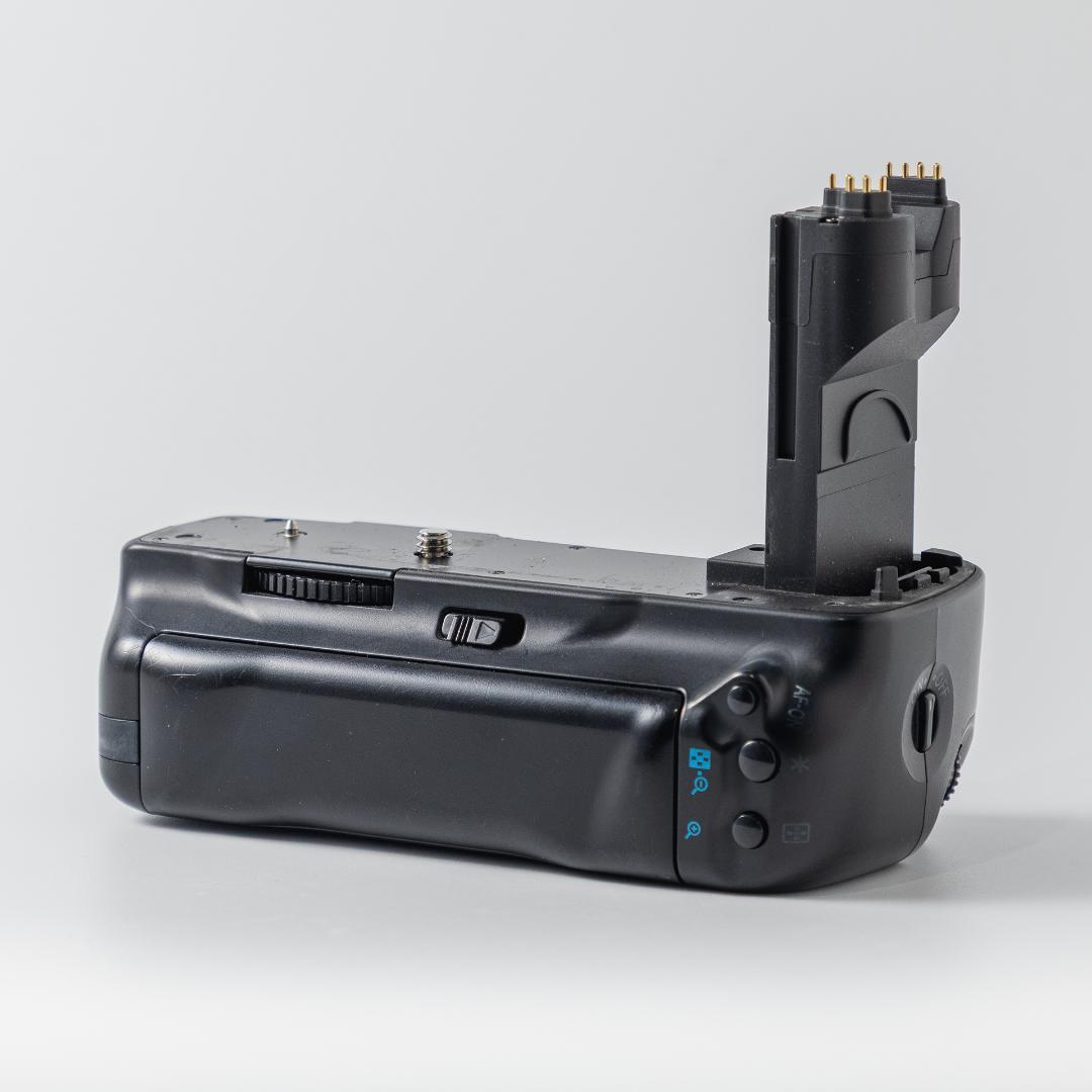 【ジャンク品】Canon EOS 5D Mark II 社外バッテリーグリップ付