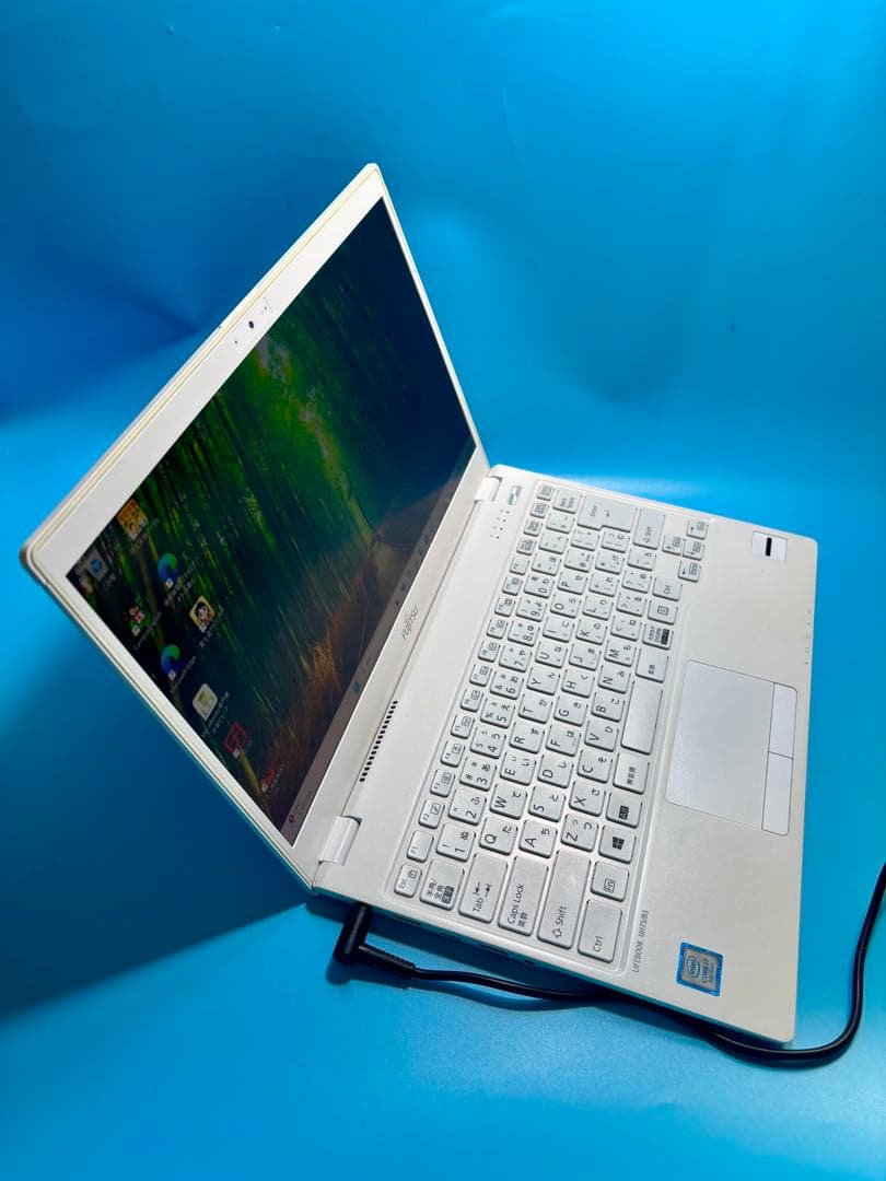 富士通 LIFEBOOK UH75/B3 i7 8550U SSD 2T 20G