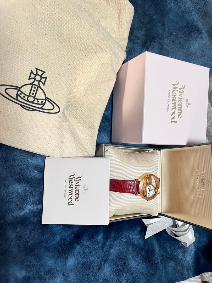 Vivienne Westwood アナログ腕時計 レッド