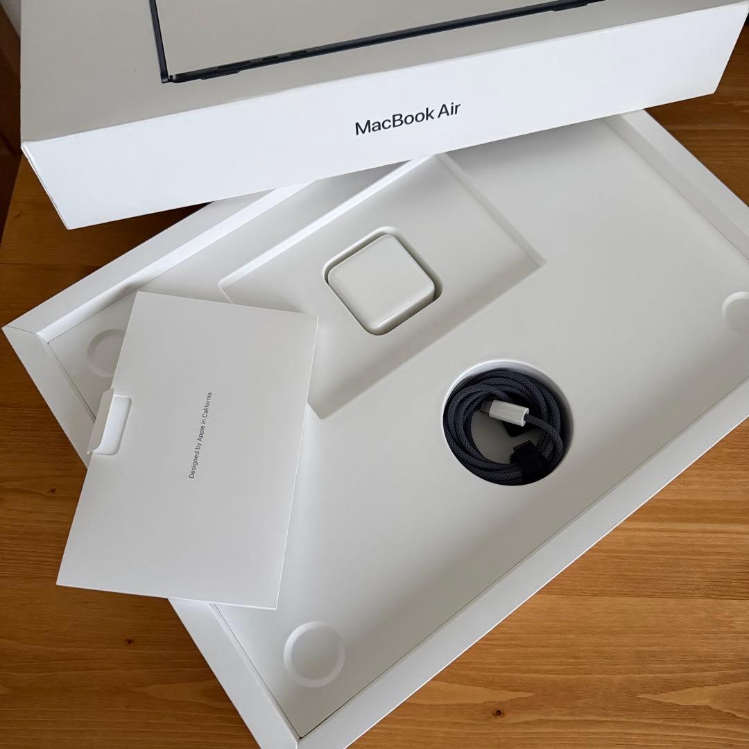 N*g様 MacBook Air M3 15\" 8GB 256GB ミッドナイト