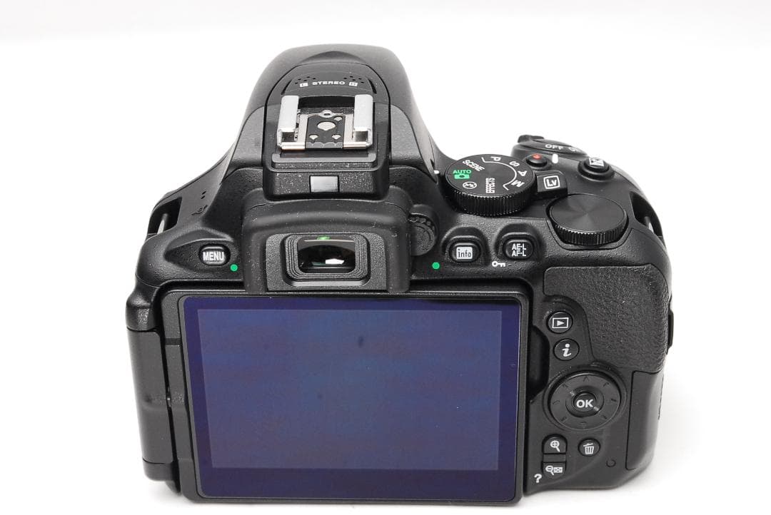 Wレンズキット Nikon D5600 美品 一眼レフ バック付 初心者おすすめ