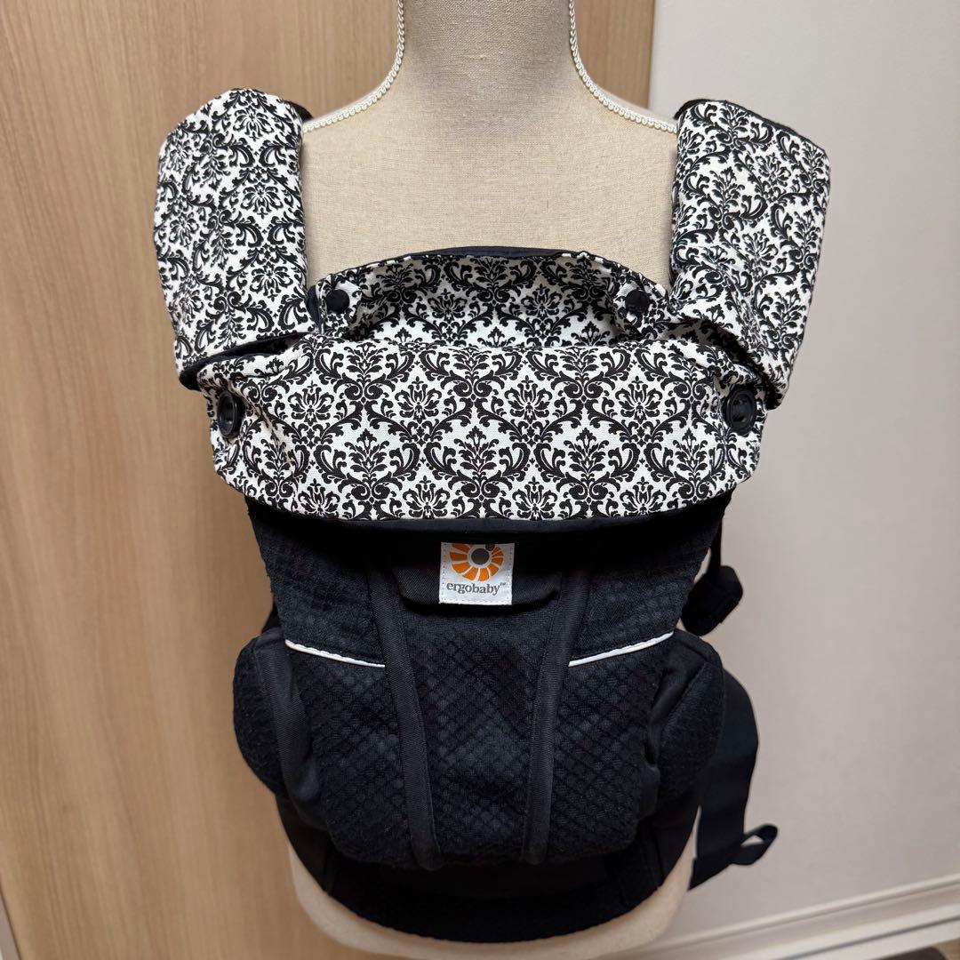 エルゴベビーオムニブリーズ☆抱っこ紐ダマスクよだれカバー付き☆ブラック黒