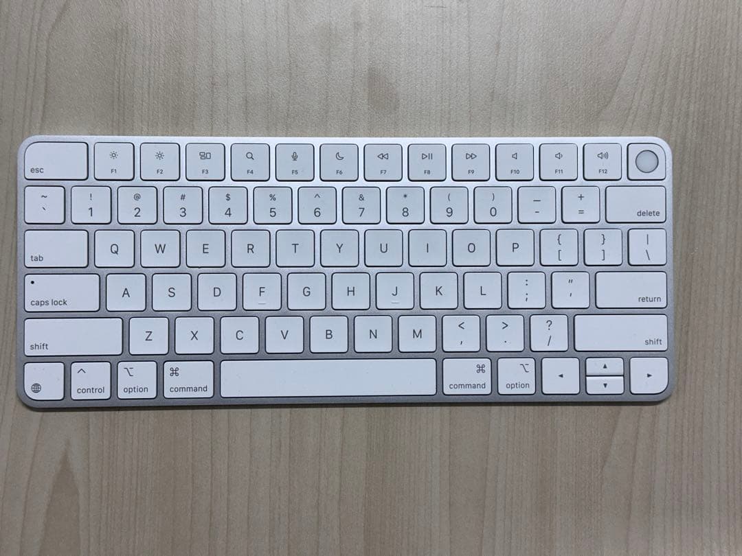 Apple Magic Keyboard touchID搭載ホワイト
