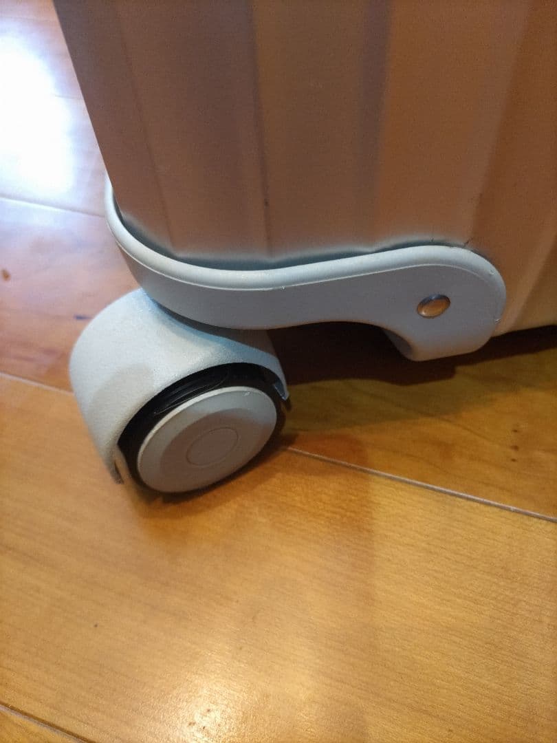 実使用無し【奇跡の超美品】■リモワ■トパーズ■銀ロゴ■104l■RIMOWA■