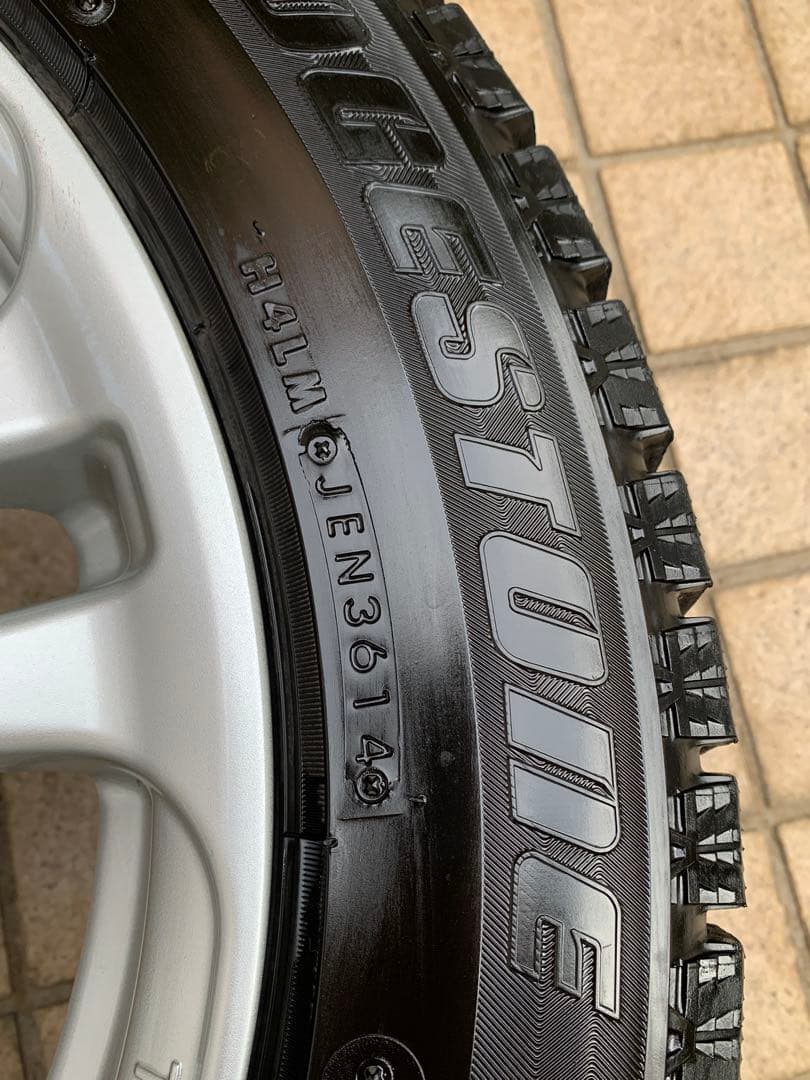 ブリヂストンスタッドレス215/55R17 Team Sparcoホイール