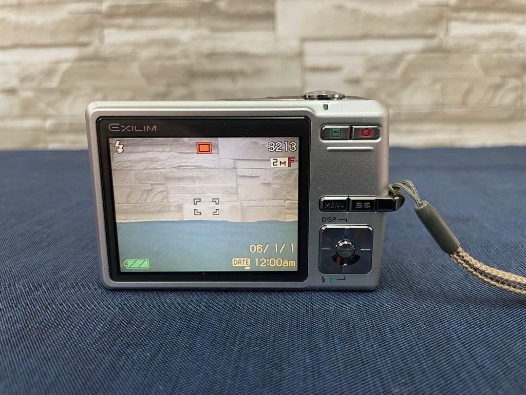 CASIO カシオ　EXILIM EX-Z700 コンパクトデジタルカメラ