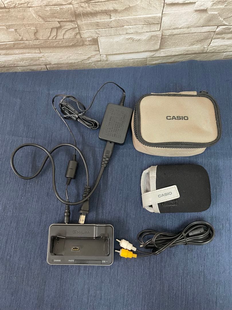 CASIO カシオ　EXILIM EX-Z700 コンパクトデジタルカメラ