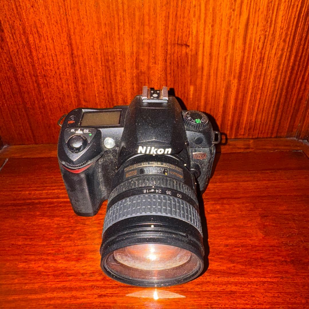 Nikon D70 デジタル一眼レフカメラ　動作未確認