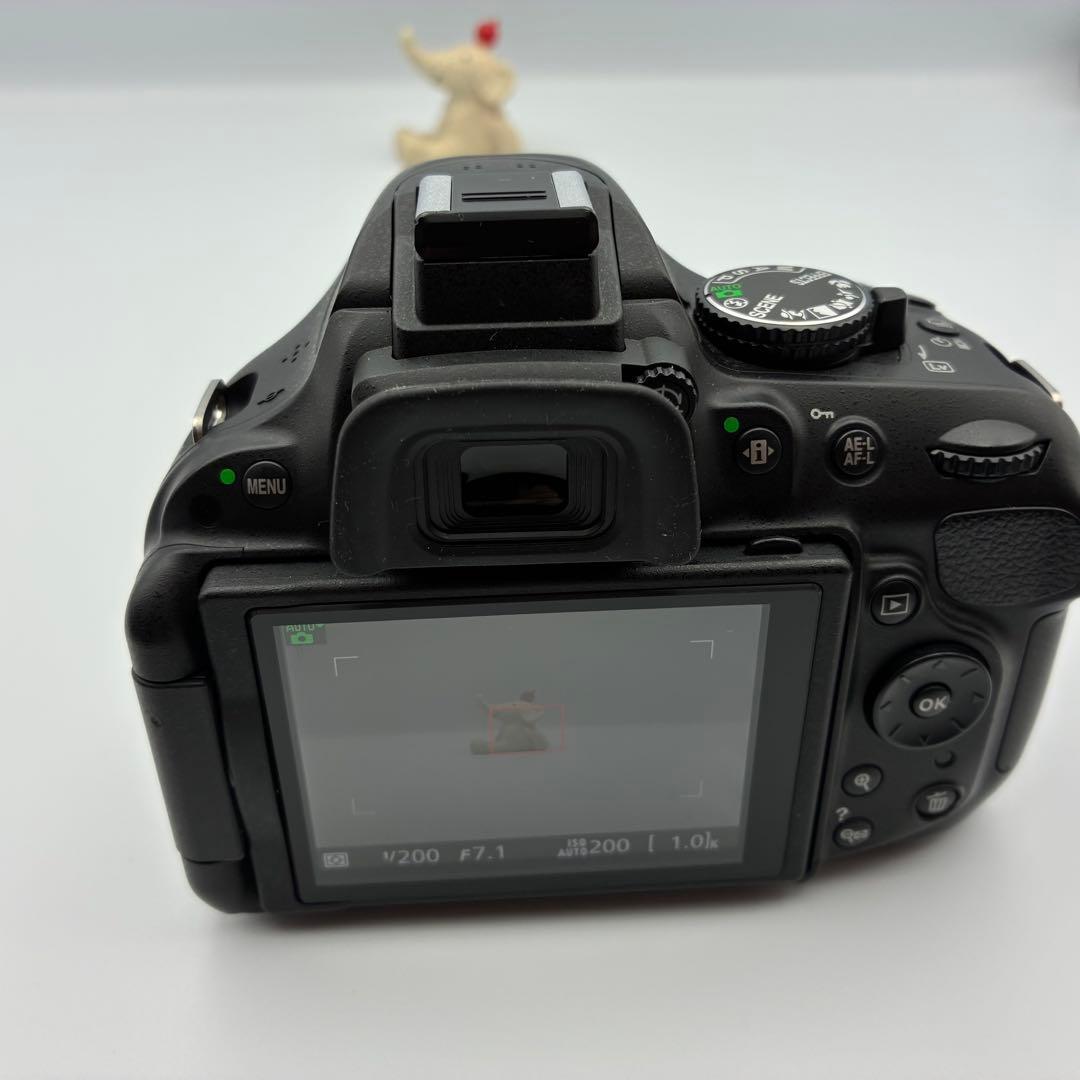 2410万画素 Nikon D5200 ダブルレンズ 自撮り 軽量 バリアングル