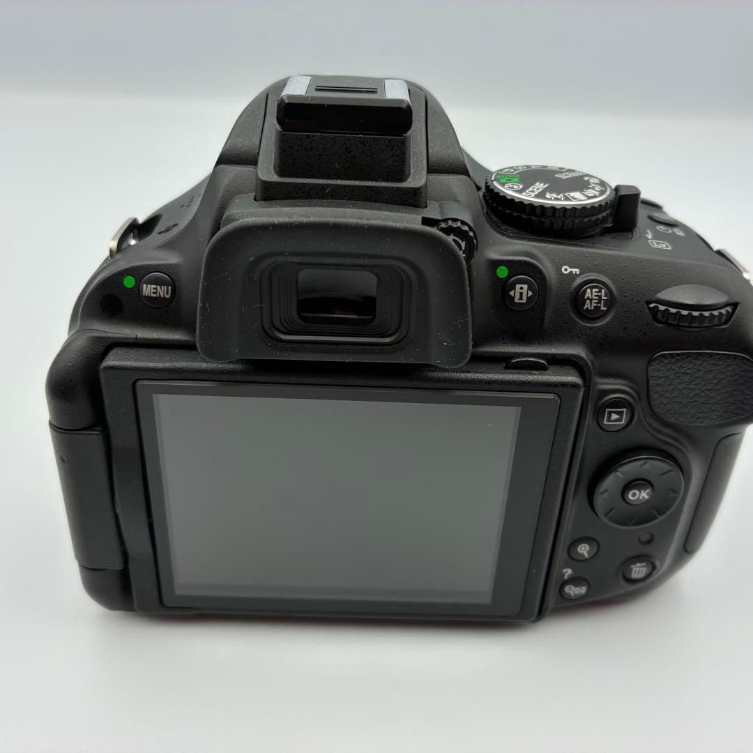 2410万画素 Nikon D5200 ダブルレンズ 自撮り 軽量 バリアングル