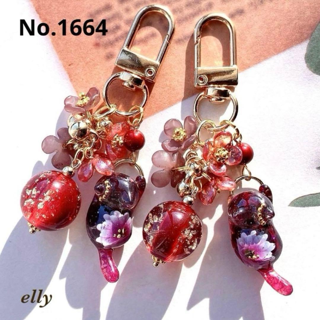 【ゼロ様】1652.天然石　琉球ガラス　和柄　じゃれ猫　レジン　キーホルダー