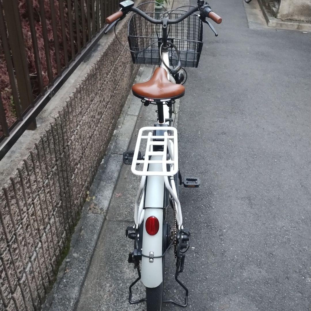 達*也様 電動アシスト自転車 ホワイト シティタイプ充電器付き