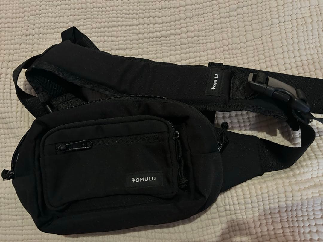 【美品】POMULU ブラック ヒップシート リニューアル前