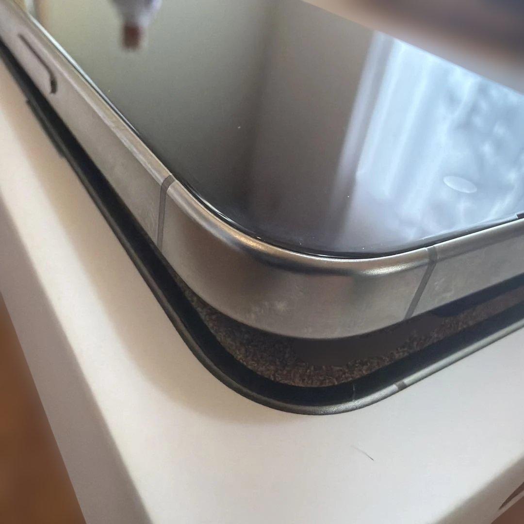 【美品・箱付き】iPhone 15 Pro 256GB SIMフリーモデル