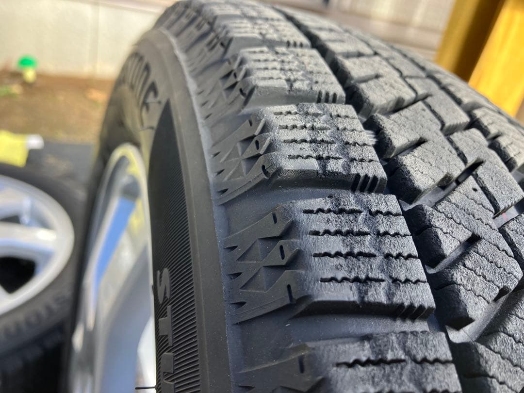 (2052) ダイハツムーヴ純正ホイールスタッドレスタイヤ付き2本②