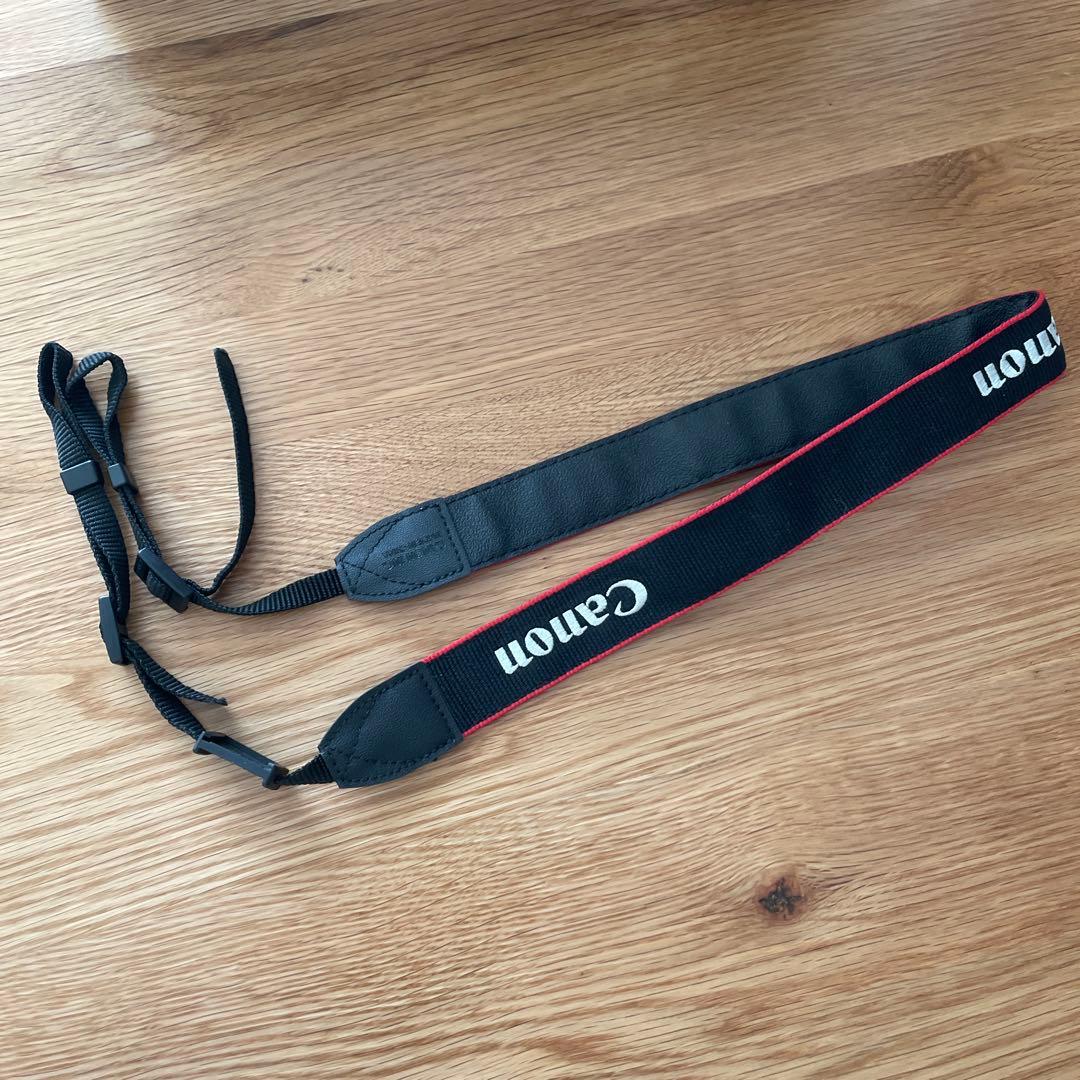 キャノン　EOS kiss X9 一眼レフ