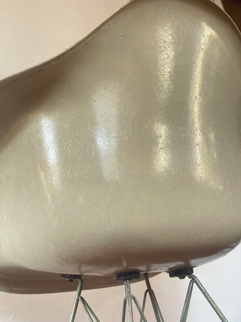 ハーマンミラー ヴィンテージ イームズ アーム シェルチェア エッフェル ベース