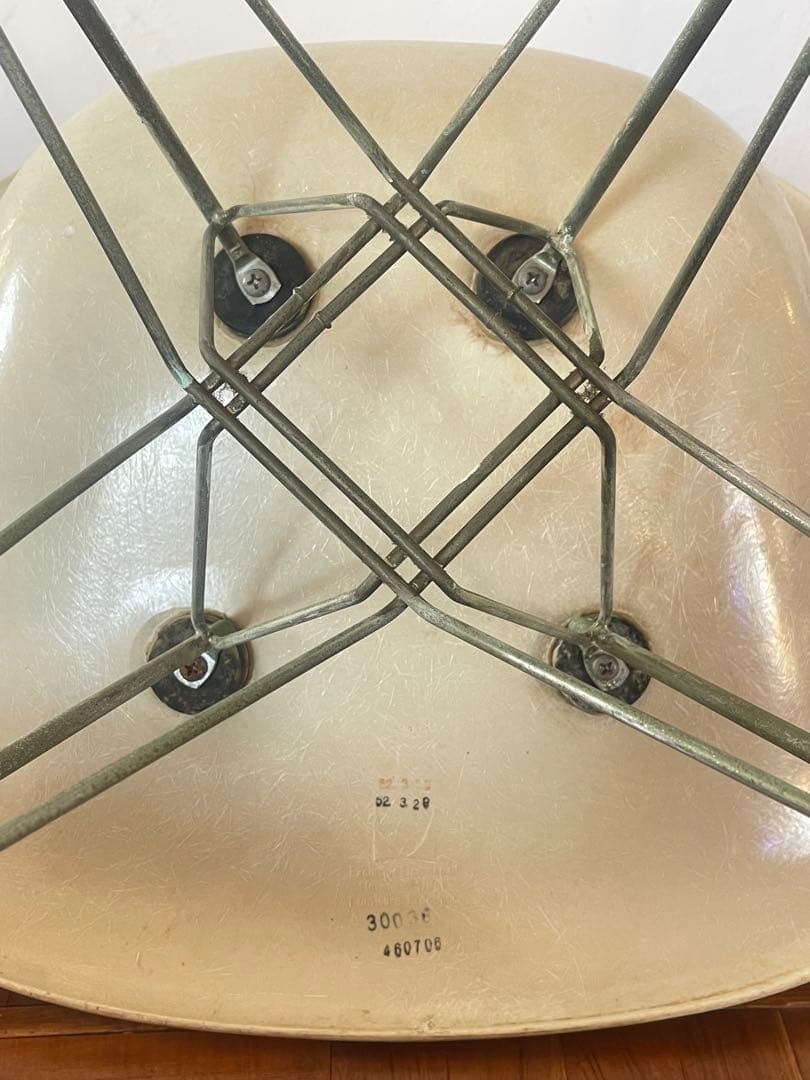 ハーマンミラー ヴィンテージ イームズ アーム シェルチェア エッフェル ベース