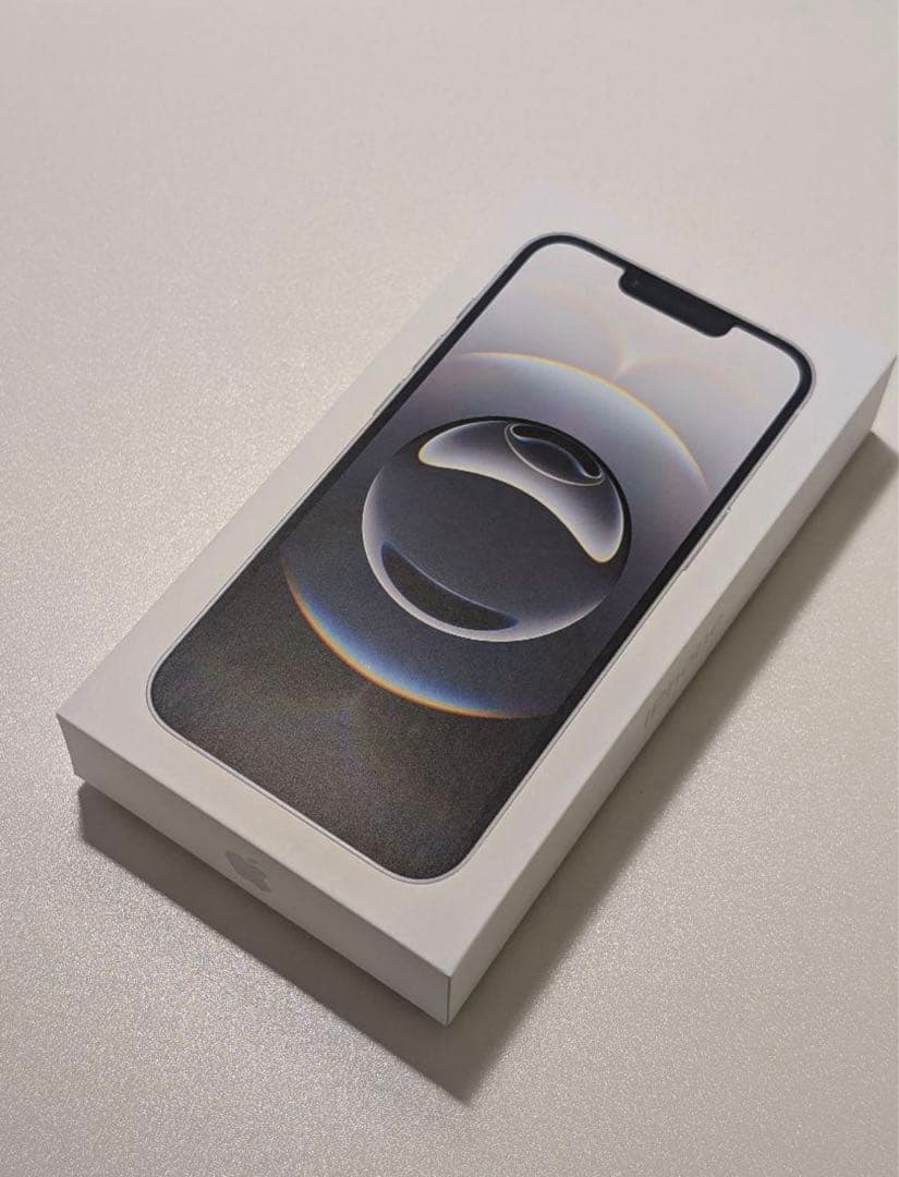 ほぼ未使用品　iPhone16e　ホワイト　128G