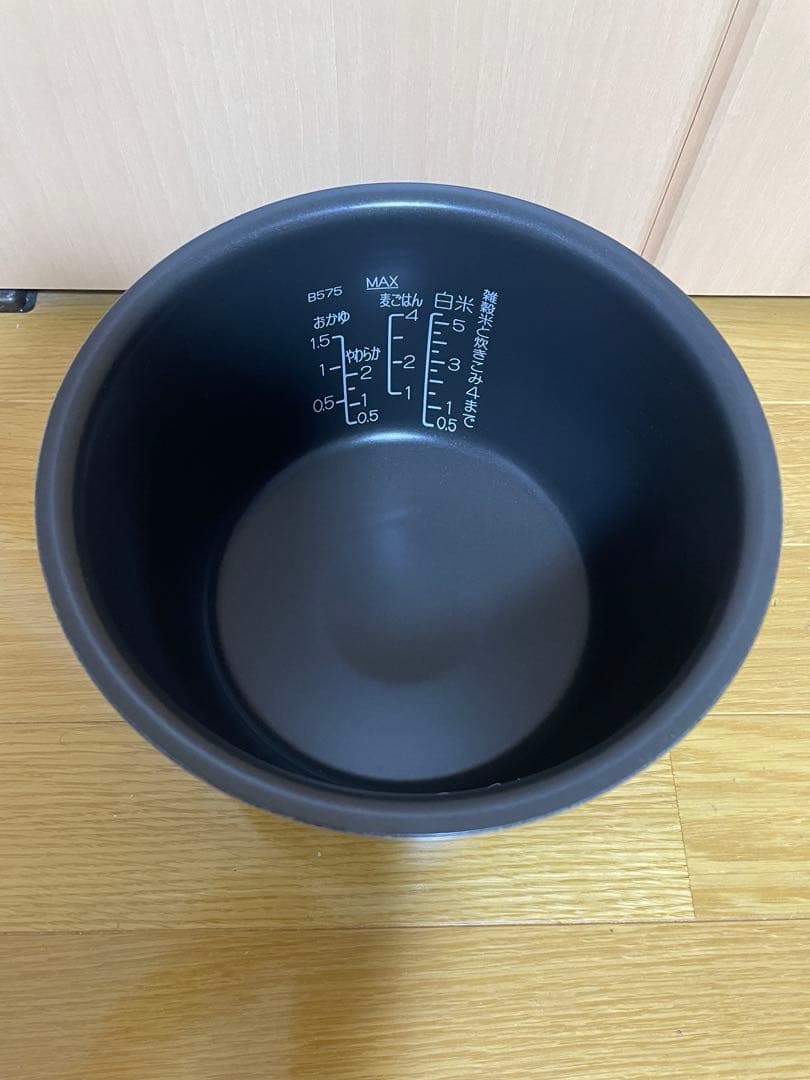 【美品】象印 炊飯器 5.5合 炎舞炊き NW-LB10