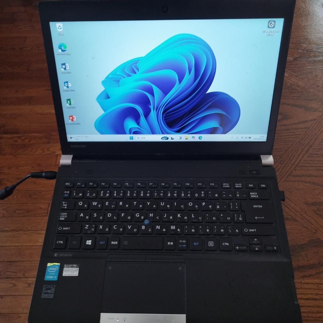 Dynabook R73/PB Windows 11+Office バッテリ良好