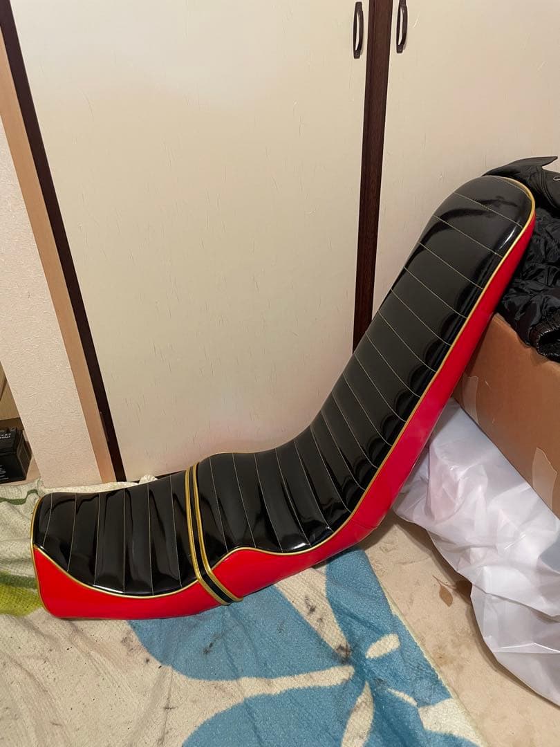 xjr400 4HM 3段シート　即購入可　値下げ不可