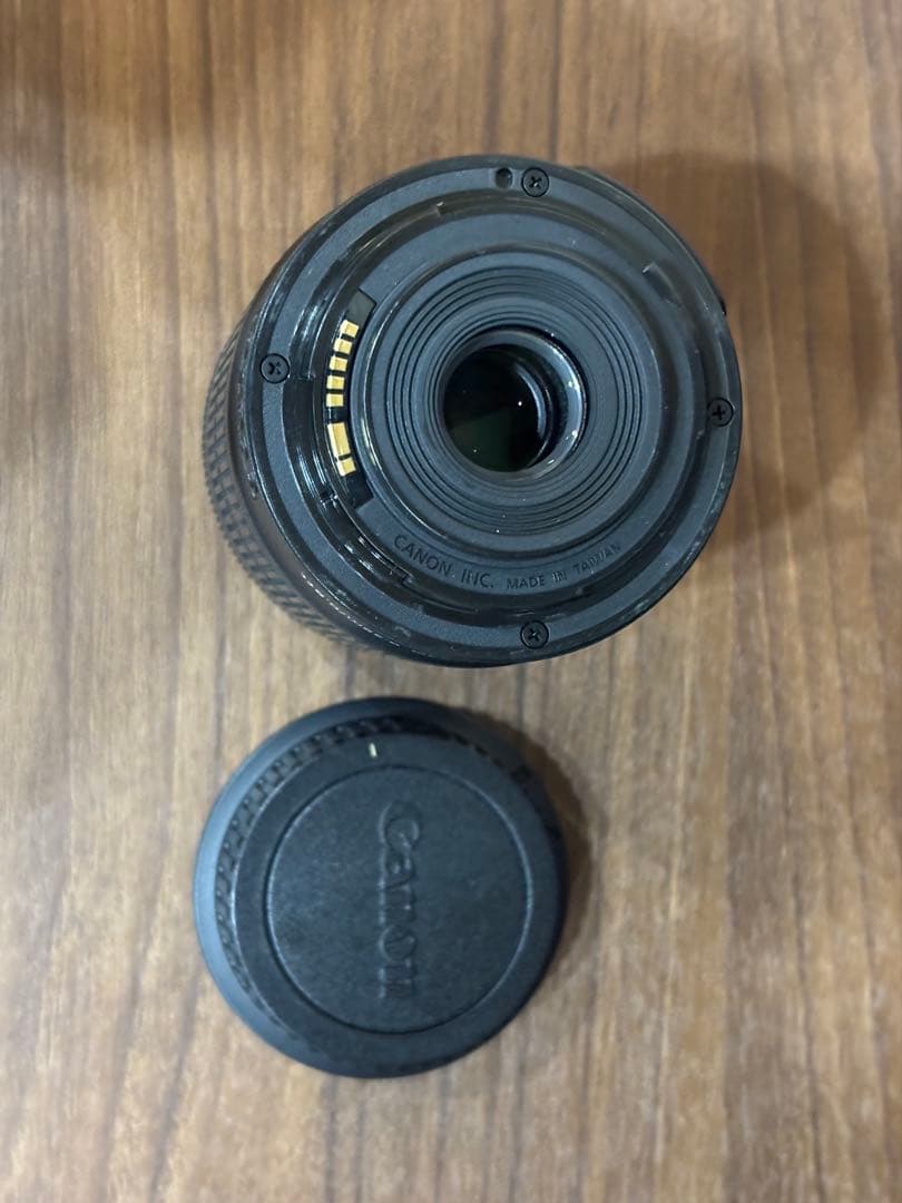 Canon EOS Kiss X7 デジタル一眼レフカメラ　ダブルズームキット