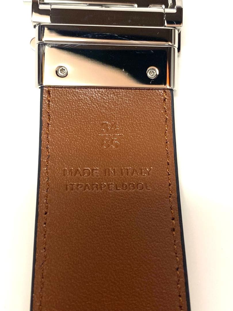 試着程度　定価8.3万　 バーバリー リバーシブル レザー TBベルト TBロゴ