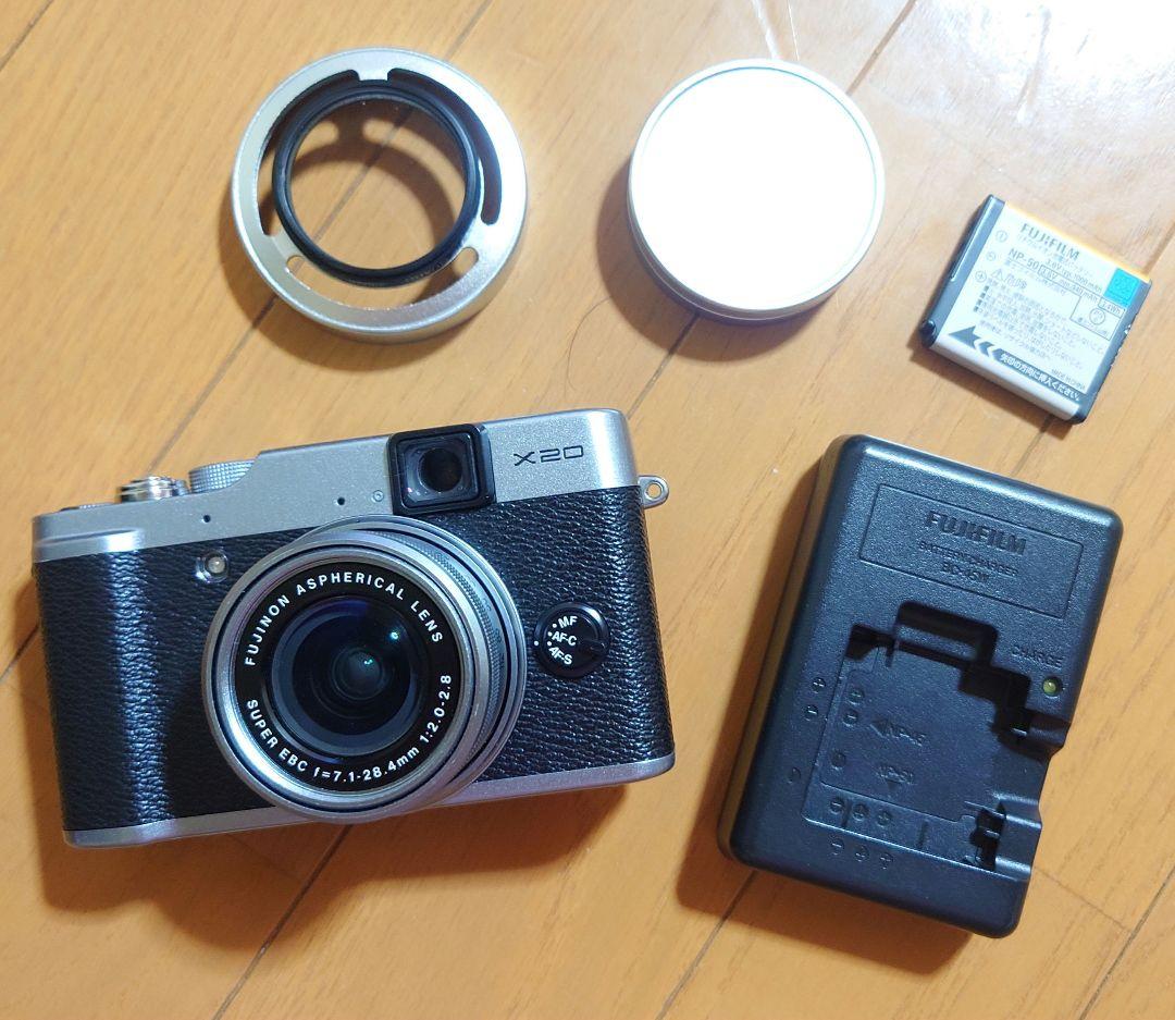 【FUJIFILM】 X20 シルバー デジタルカメラ FX-X20S