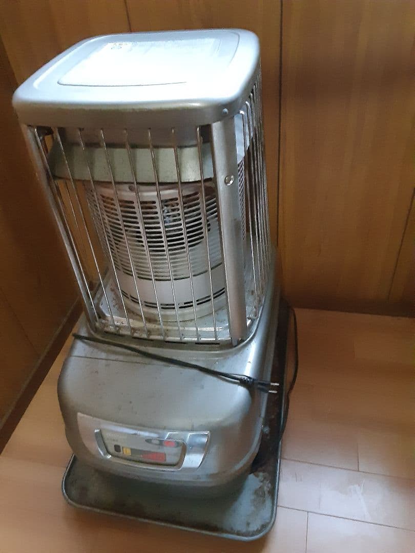 TOYOTOMI ストーブ メタリックシルバー