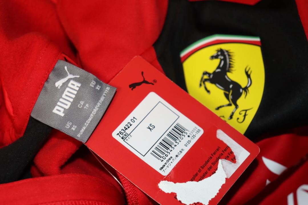 新品 PUMA × フェラーリ ソフトシェルジャケット (XS　Ⓗ