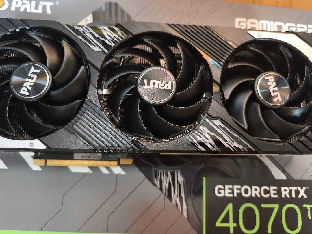 グラフィックボード・グラボ・ビデオカード GeForce RTX 4070 Ti GamingPro Palit