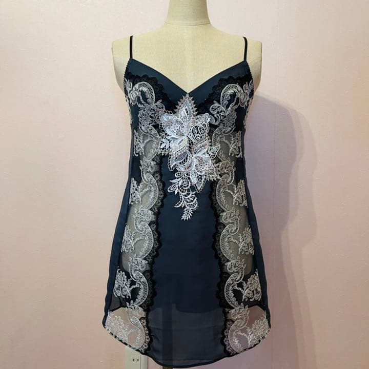 ベビードール❤︎ salute wacoal スワロフスキー