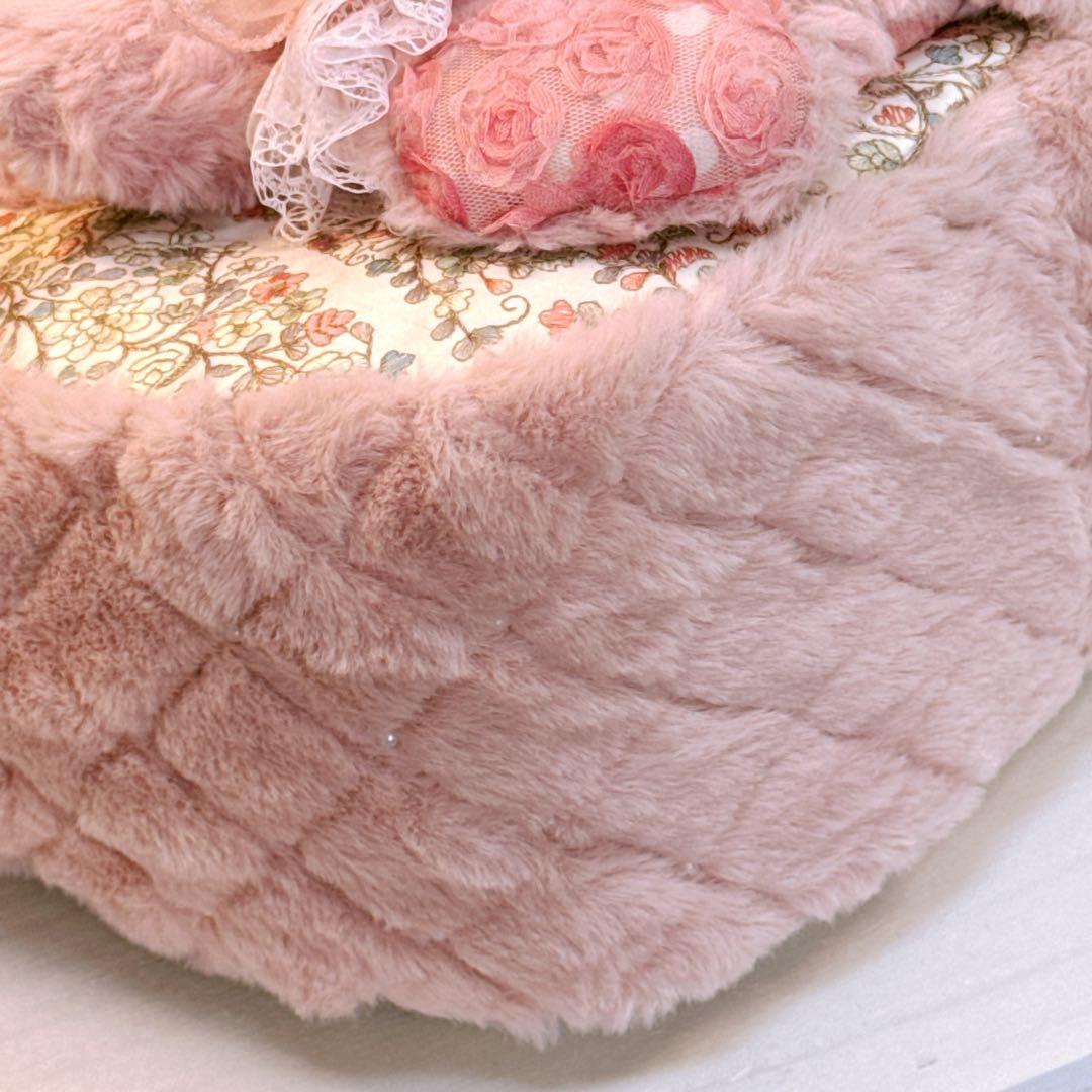 こ*ろ様 コヤンイサムチョン新作うさ着ぐるみルミちゃんのインド刺繍ラウンドトート