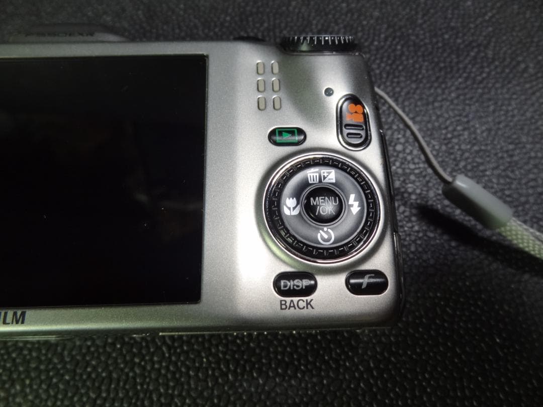 FINEPIX F550EXR シャンパンゴールド 外観極上