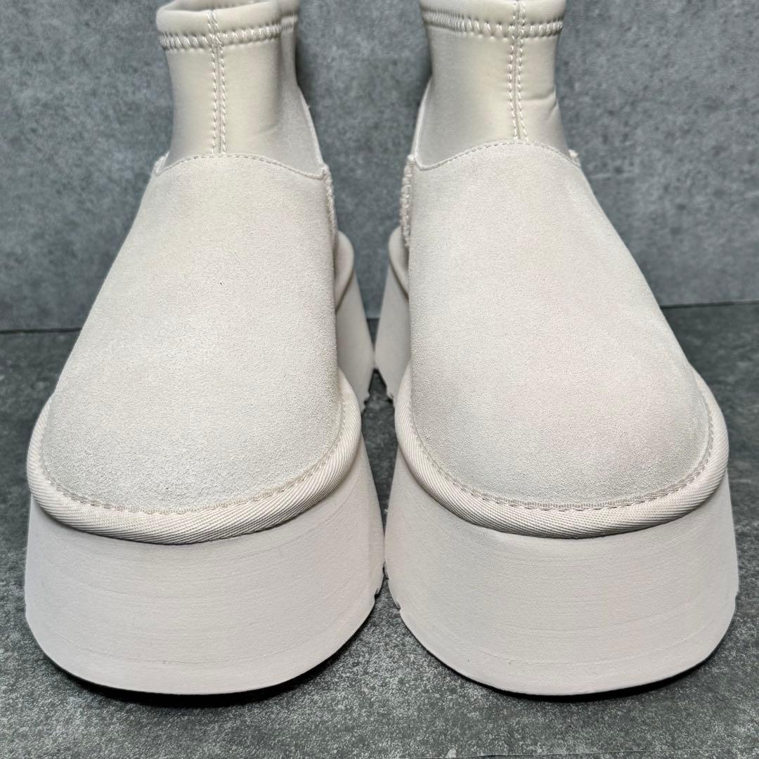 【新品未使用】UGG クラシックミニ ディッパー パッファー ホワイト 23cm