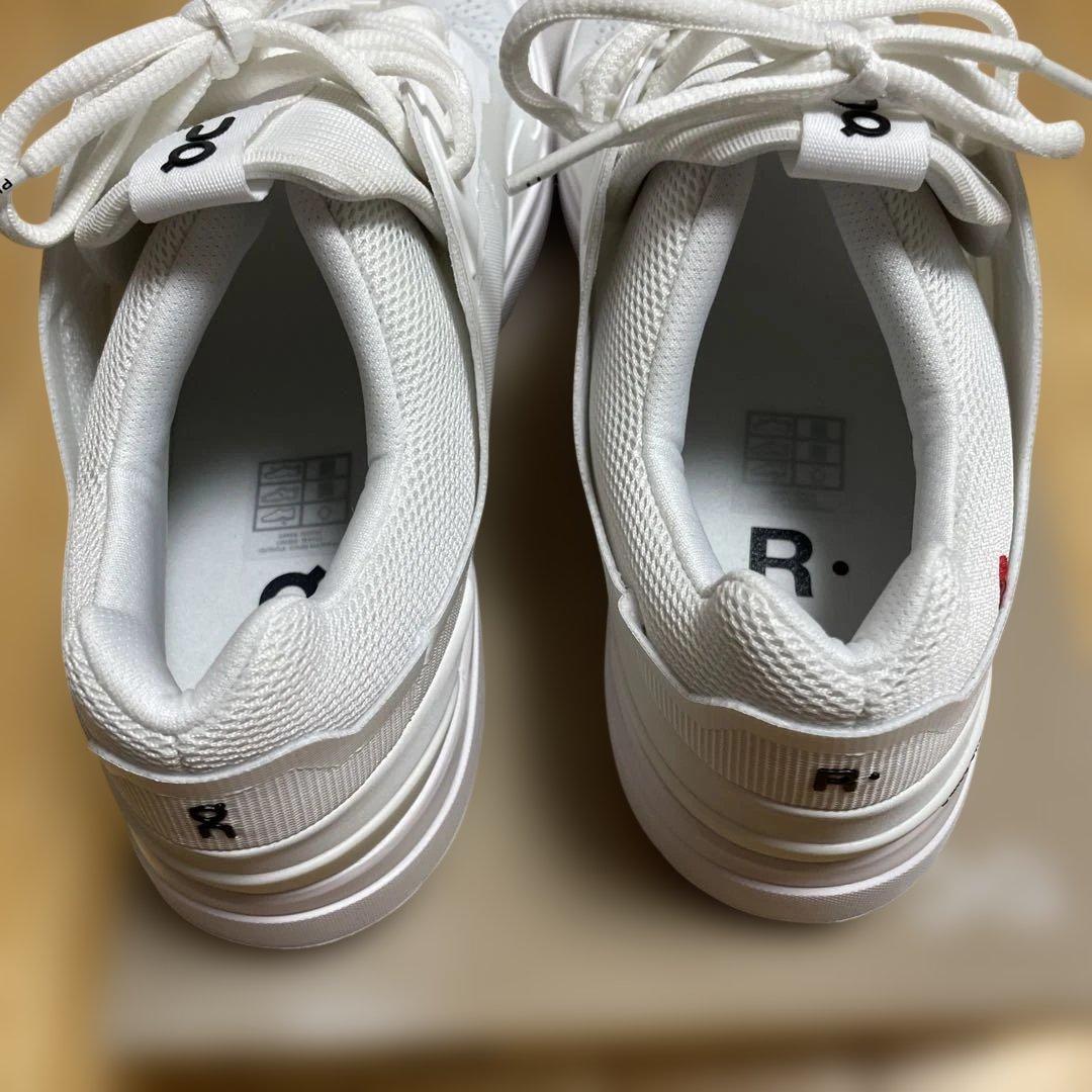 オン　ロジャースピン　メンズ27.0cm 新品未使用