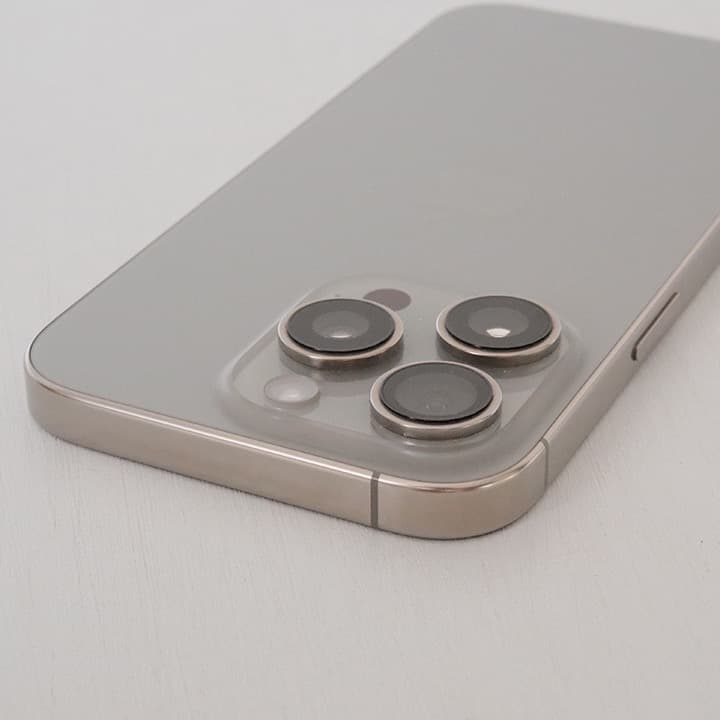 超美品 iPhone 16Pro 256GB ナチュラルチタニウム SIMフリー
