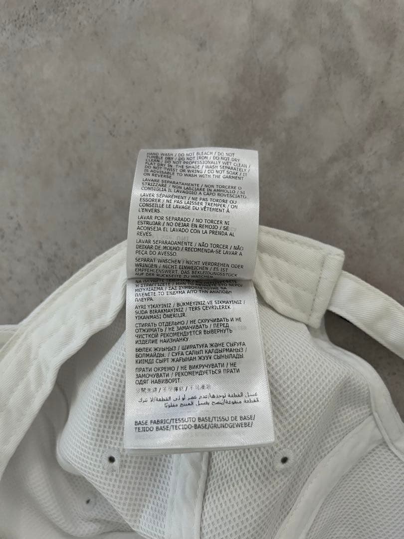 MONCLER モンクレール キャップ　ホワイト