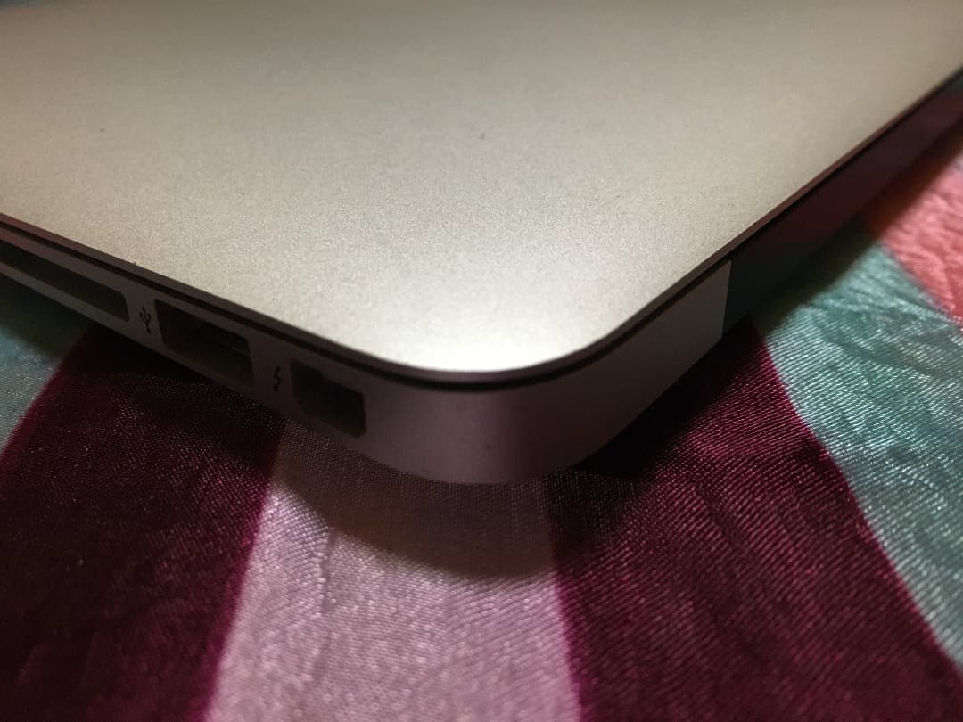 MacBook本体 Apple MacBook Air 2013 8GB 256GB WIN11