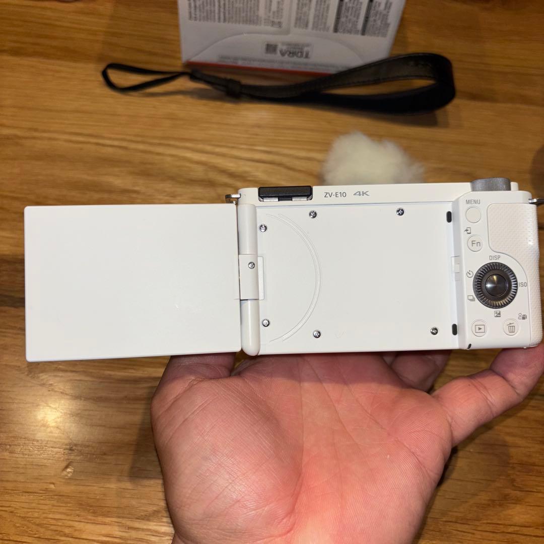 さぁたん様【付属品多数】Sony ZV-E10 ミラーレス一眼カメラ