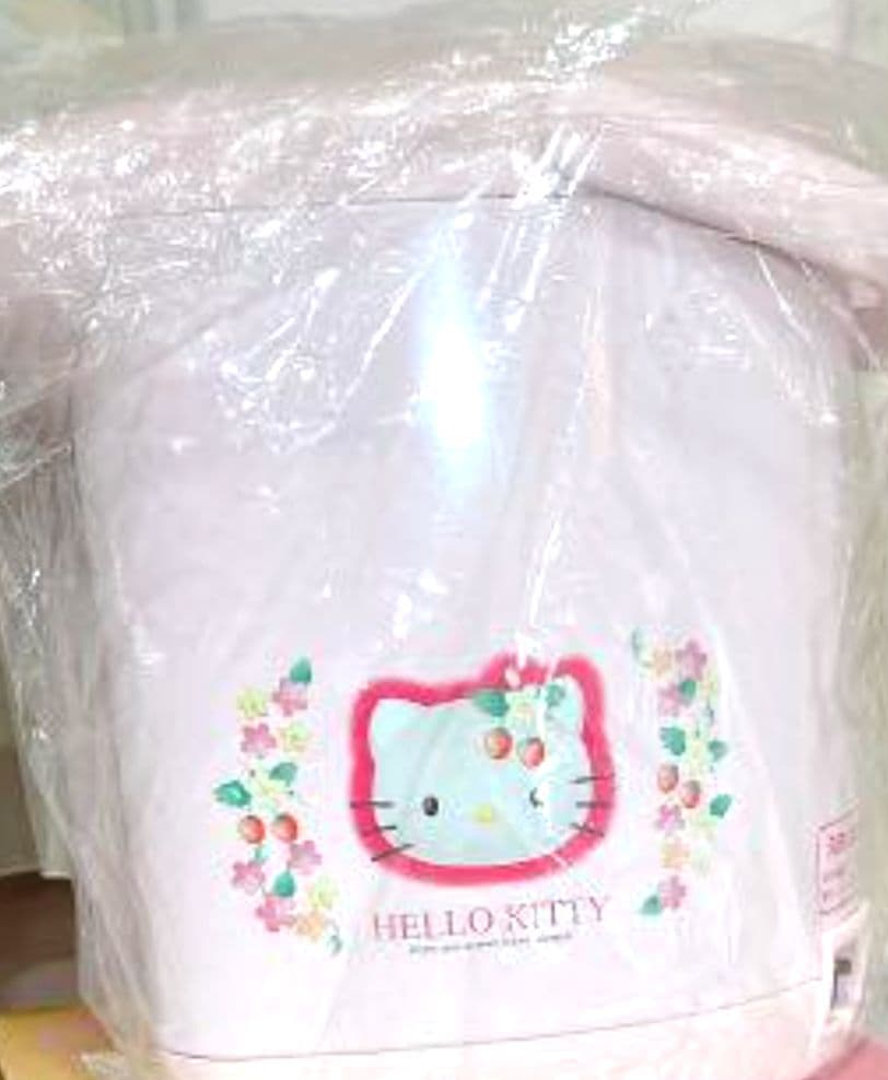 ハローキティ　電気ポット　野いちご