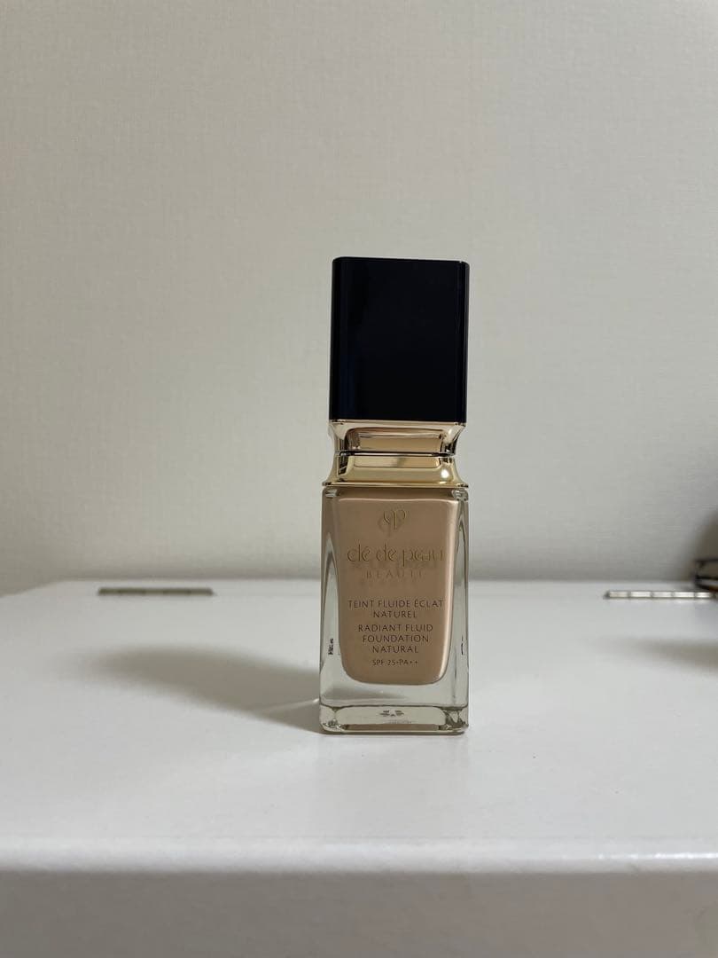 クレ・ド・ボーテタンフリュイドエクラナチュレルオークル00