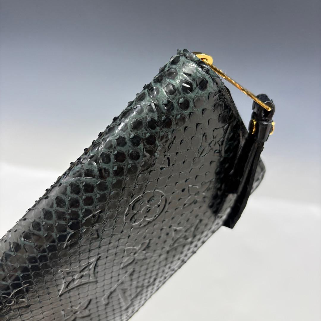 美品【LV本物】長財布/ジッピーウォレット/パイソン本革/モノグラム/ブラック