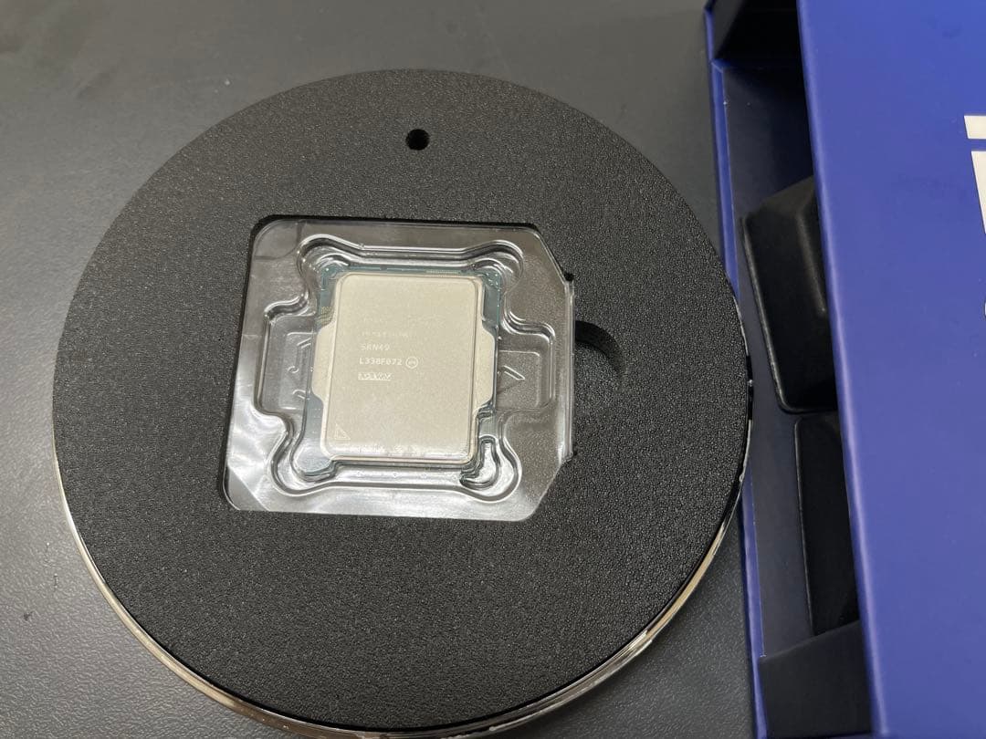 intel Core i9-14900KF 清掃済※14900Kの箱に入ってます