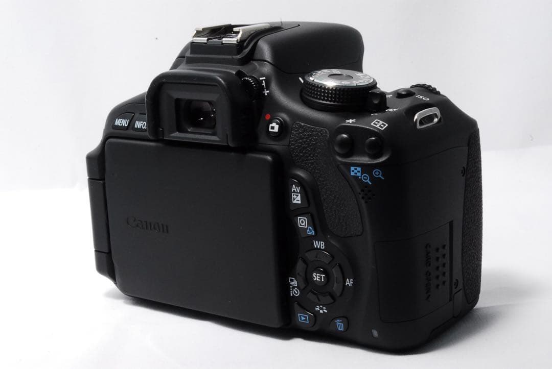 ❣️付属品多数❣️Canon Kiss X5 デジタル一眼レフカメラ
