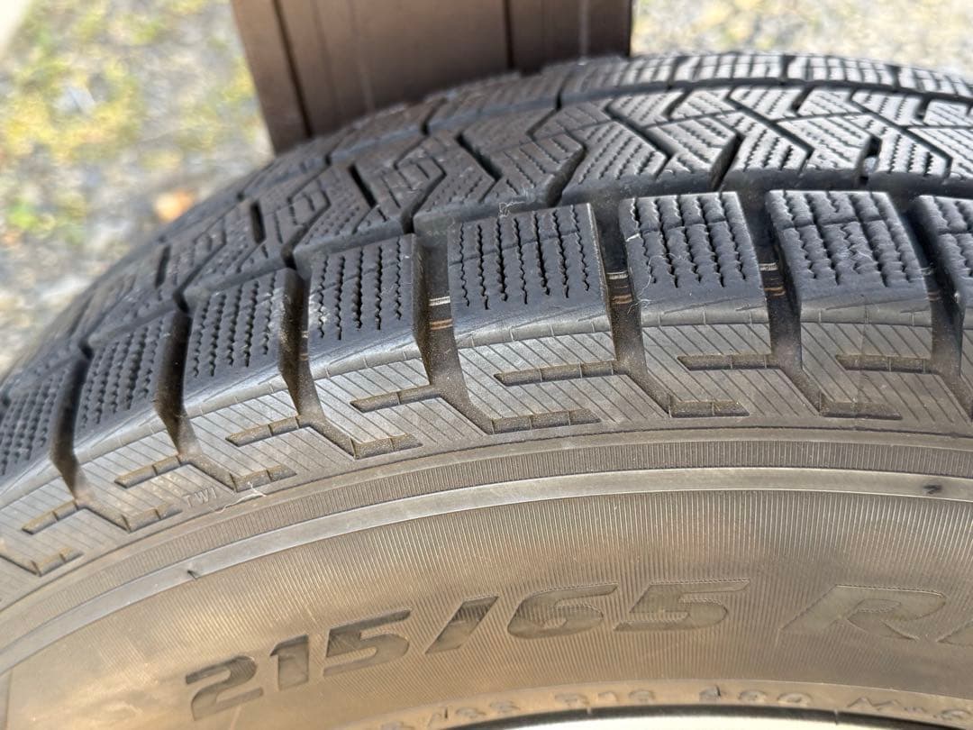 【専用】スタッドレス＋ホイール4本 215/65R16 ヴェゼル使用